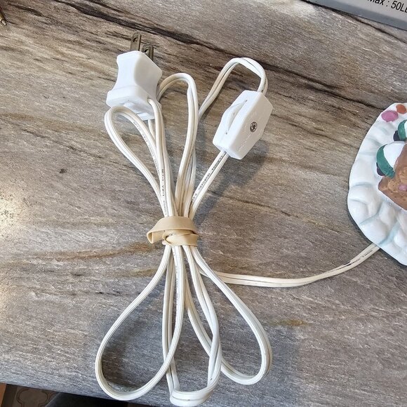 1992 Giny Plum Puddin' Place,‎ Meeting Gingerbread House Christmas Village Light - Picture 11 of 15